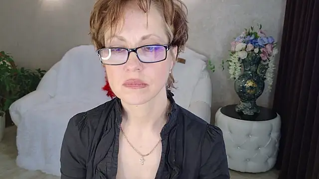 Chatroom XXX en direct de LioraWeiss