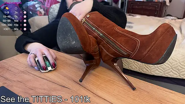 emily_is_here_: онлайн-секс-чат