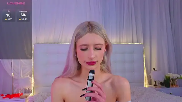 Monica_Leen Chat XXX in diretta