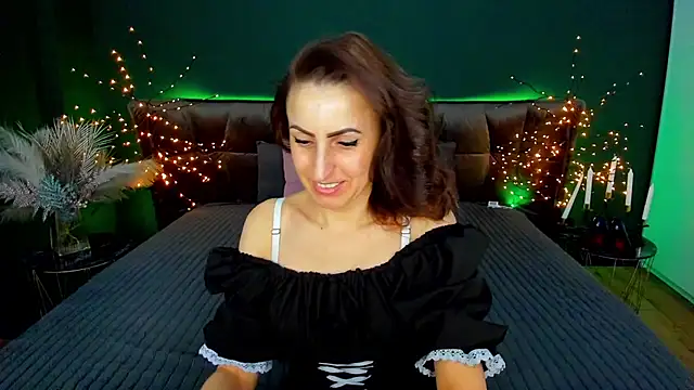 Rebecca_Diamond: онлайн-секс-чат