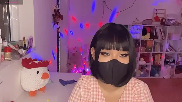 Tieu-May 在線直播表演