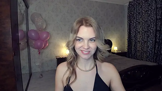 LunaFlinnのライブXXXチャット