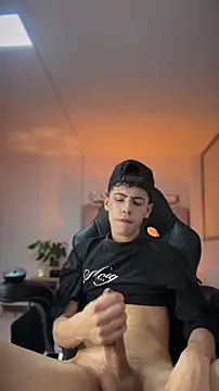 Sebastian_Reed Live XXX-chat