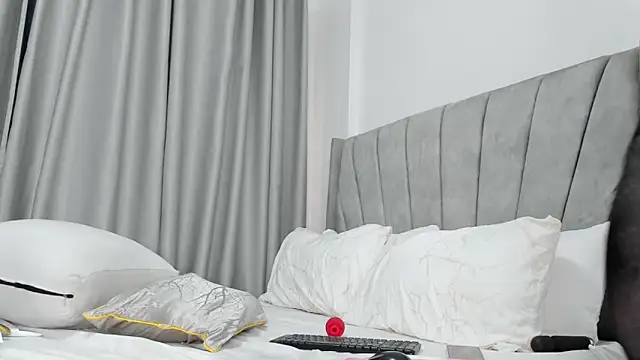 XXX chat uživo modela thee_sexy_goddess