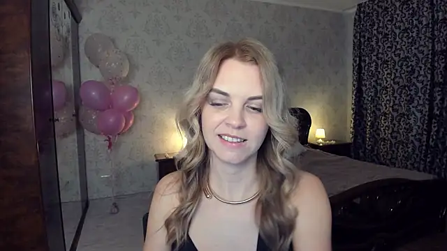 LunaFlinn's Live XXX Chat