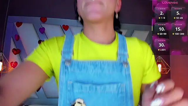 Chat +18 de Amber_villalobos_ ao vivo