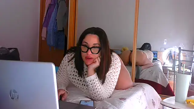 Cuquita83's Live XXX Chat