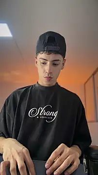 Sebastian_Reed 现场XXX聊天