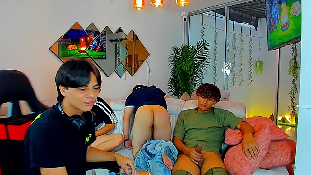 XXX chat uživo modela Houseofwarrios