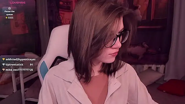 CathyAdams Adlı Modelin Canlı XXX Sohbeti