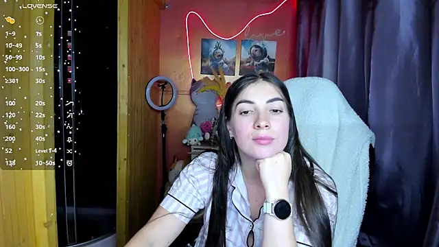 Fiery_Brunette_'s Webcam Show