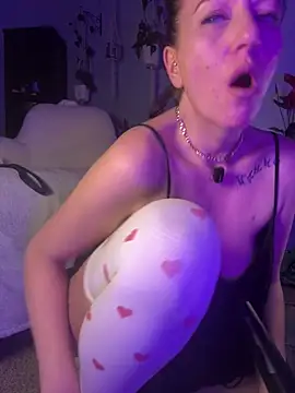 TheSweetestFknSlut 现场XXX聊天