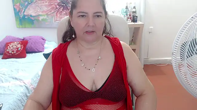 leonela_69 即時 XXX 聊天