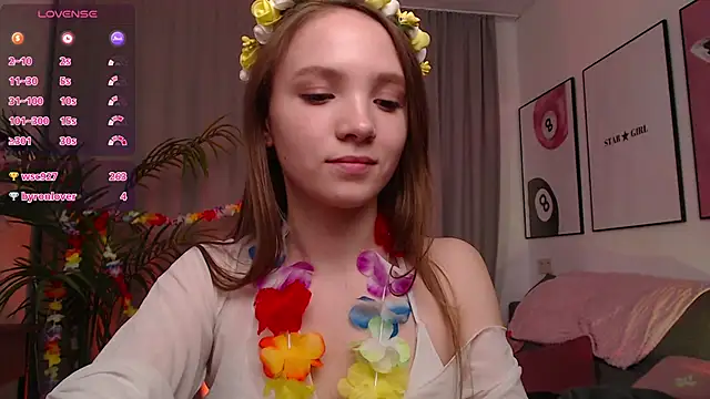 Adria_Arjona: απευθείας συνομιλία ΧΧΧ