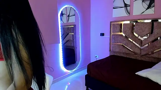 evelyn_lovv élő XXX-chatje