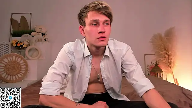 Volan_Starts' Live XXX Chat