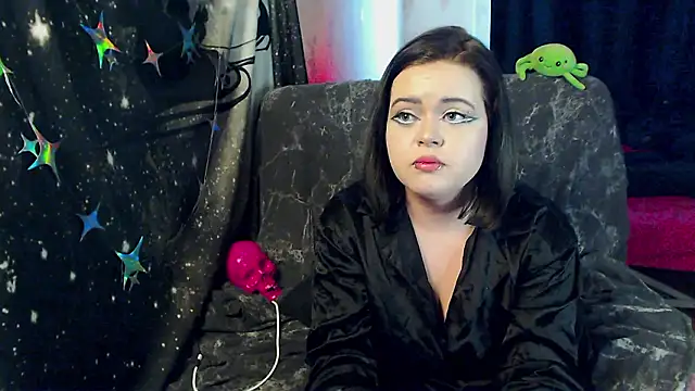 _little_monsterrr_ élő XXX-chatje