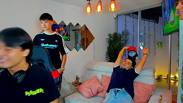 แชท XXX สดของ Houseofwarrios