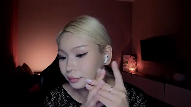 RileyMee's Live Chat Room