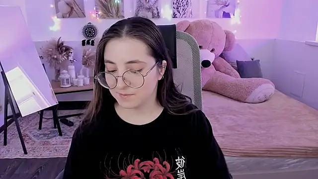 VirtuallVoyant live XXX chat