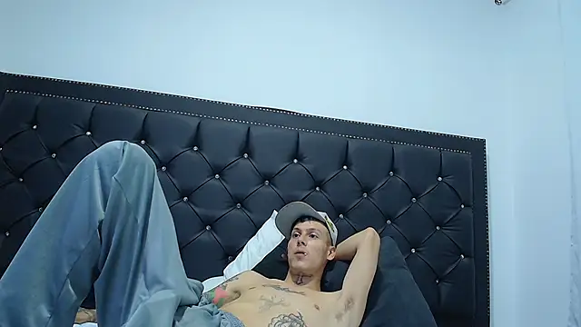 Ethan_Wolfe: вебкам-шоу