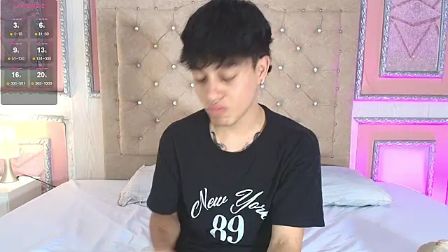 Chat +18 de Dani_rivass ao vivo