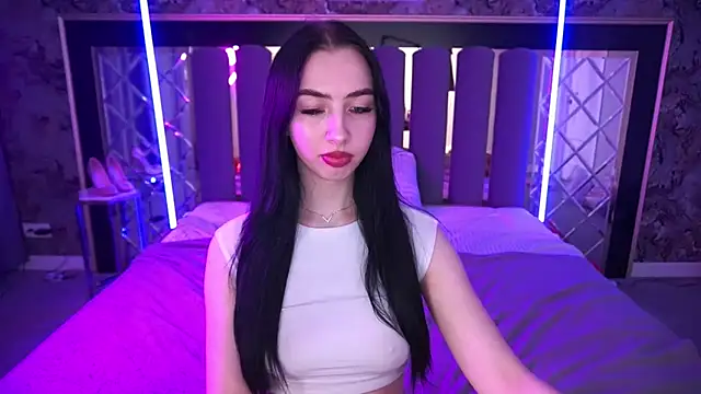 WildKittenX_'s Live XXX Chat