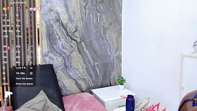 Živý XXX chat LauraSaenz01