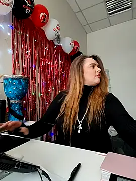 Juicy_PeachLux Adlı Modelin Canlı XXX Sohbeti