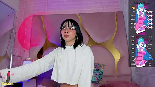 NaniiSisy's Live XXX Chat