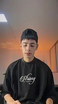 Sebastian_Reed: απευθείας συνομιλία ΧΧΧ