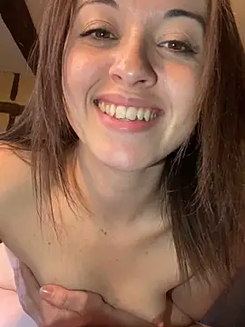 Toto-pika's Live XXX Chat