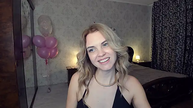 LunaFlinn's Live XXX Chat