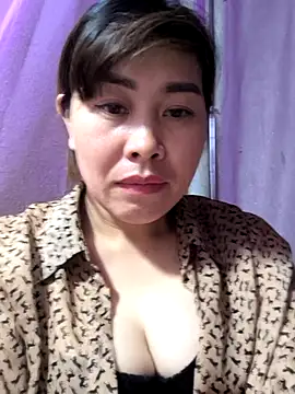 Chat XXX Live juicy-milu