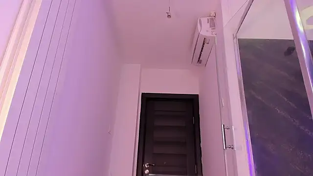 XXX chat uživo modela realhotfallingdevil