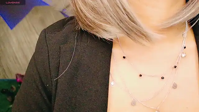 ElyaQuinn Obrolan Langsung XXX