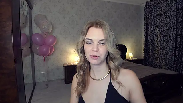 LunaFlinn Adlı Modelin Canlı XXX Sohbeti