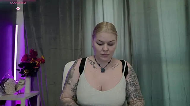 Issa_Jo Live XXX-chat