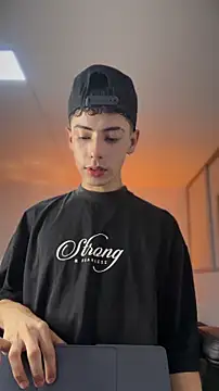 Chat +18 de Sebastian_Reed ao vivo