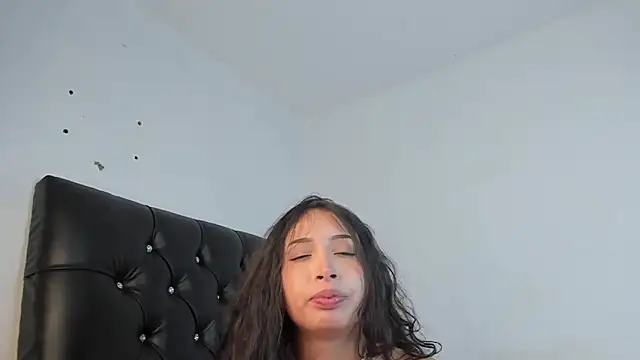 Chat +18 de Britney_Rose ao vivo