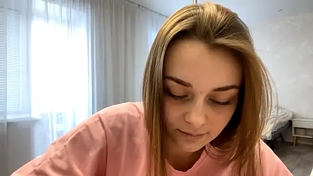 XXX chat uživo modela GeralynChiszar