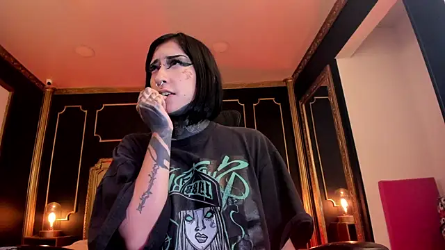 Kat_VonDen Live XXX chat