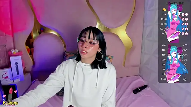 NaniiSisy's Live XXX Chat