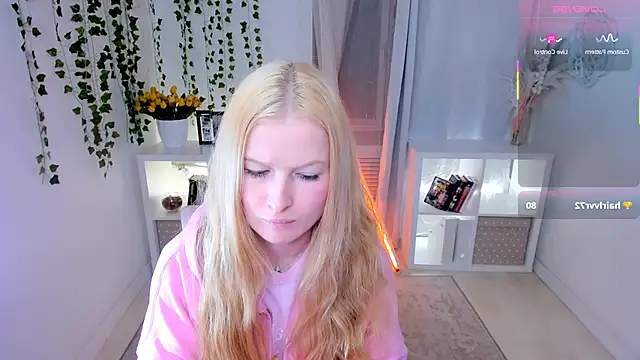 Chat +18 de Laly_Peach ao vivo