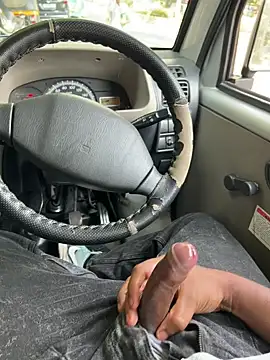 Dakku_69: διαδικτυακό σόου στην κάμερα