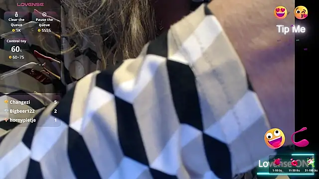 JenniLowen Chat XXX in diretta