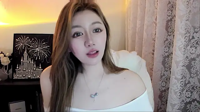 XXX chat uživo modela Cute_Mango