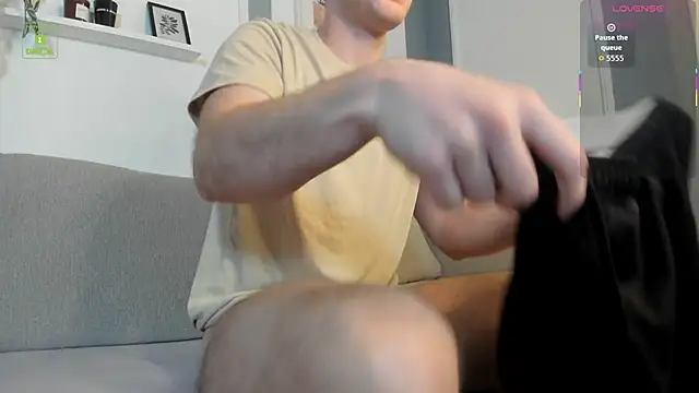 Show modela Buddy_Forman na web-kameri