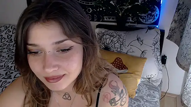 AlienforTwenty Chat XXX live