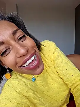 Goldenlace Chat XXX live